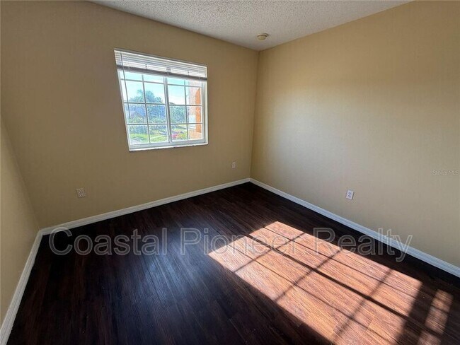 Building Photo - 4554 Ficus Tree Rd