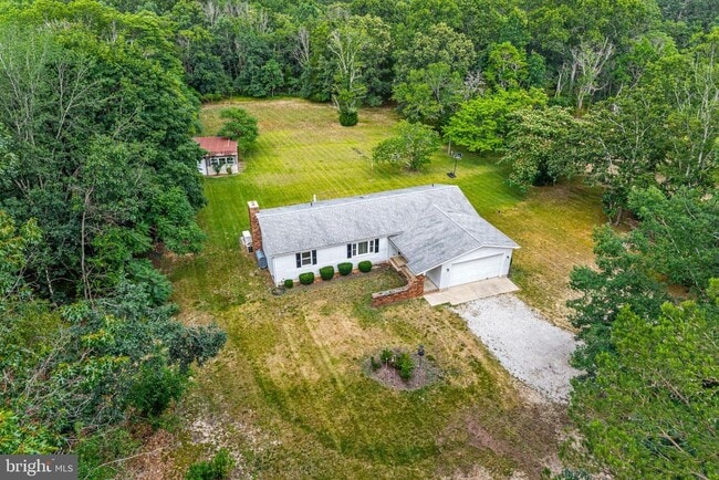Building Photo - 1150 Garrison Rd