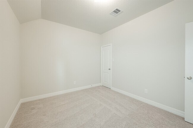 Building Photo - 40712 Guillemont Ln