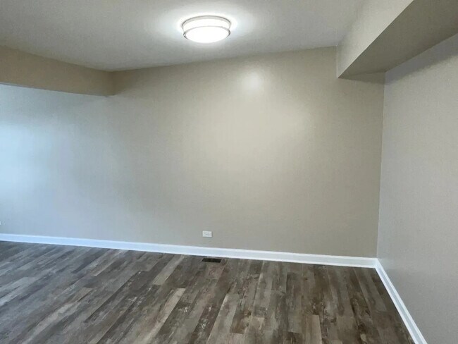 Building Photo - 7609 Bristol Ln