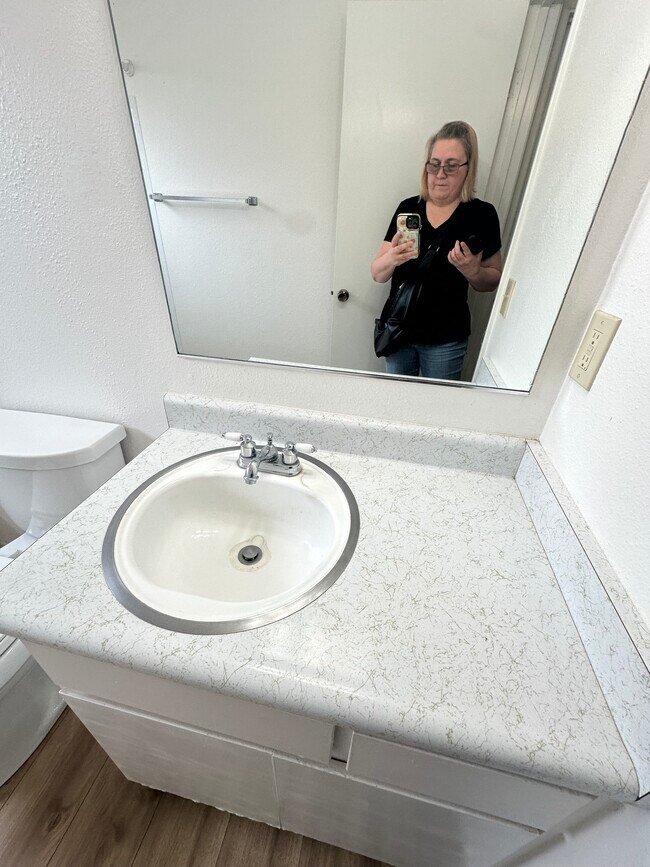 Building Photo - 2521 Casita Dr