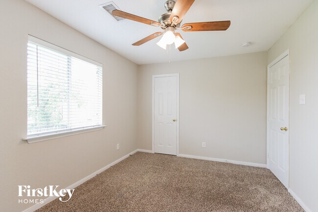 Building Photo - 21110 Covington Bridge Ln