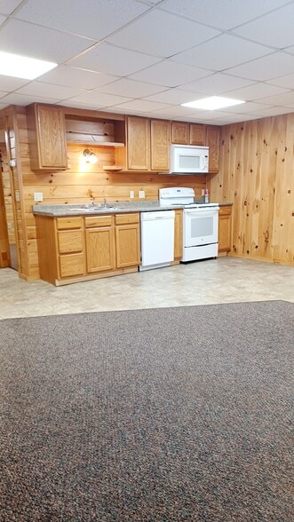 Building Photo - 32 Stagecoach Rd