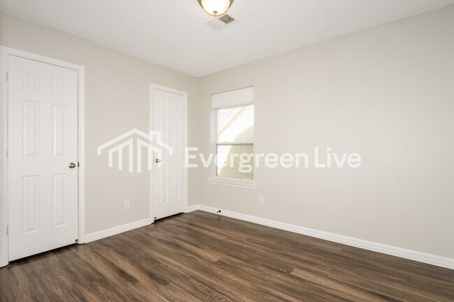 Building Photo - 3946 Chelsea Hill Dr