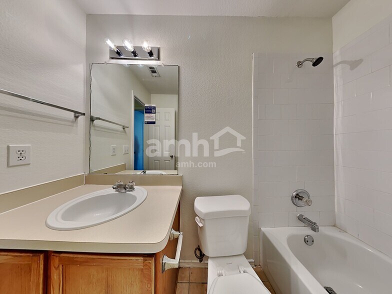 Building Photo - 1813 Wind Dancer Trail