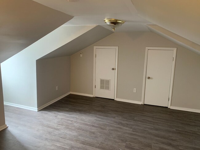 Building Photo - North Shore - 4 BR, 2 Bath with High-End K...