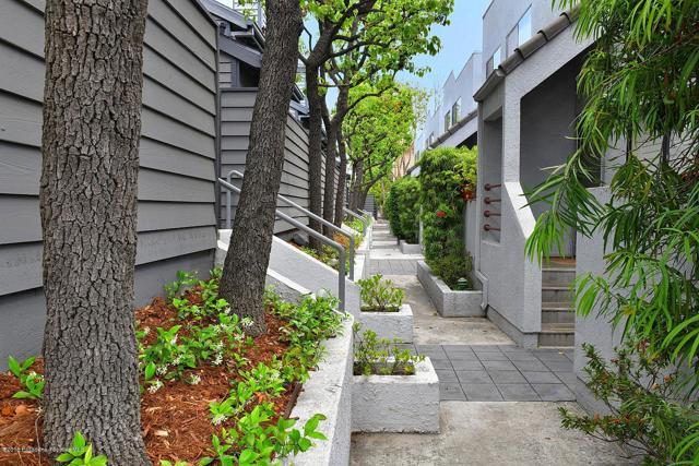 Building Photo - 279 E Glenarm St