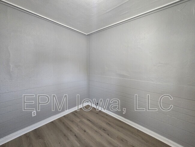 Building Photo - 1806 M St SW