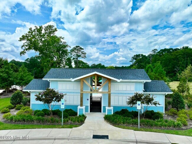 Building Photo - 509 Dakota Ave