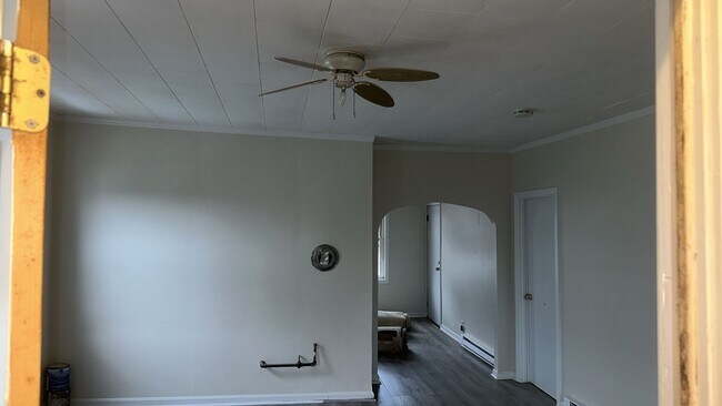 Building Photo - 399 Alden St