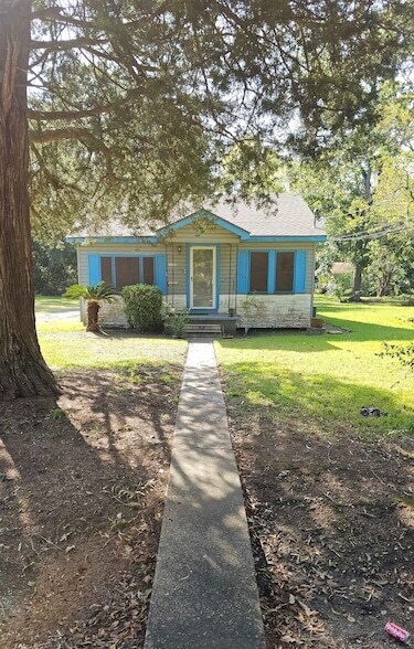 Primary Photo - 2235 Johnson St