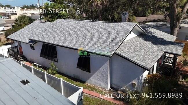 Building Photo - 2635 Arnold St