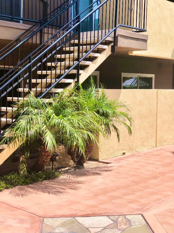 Building Photo - 4735 W Broadway