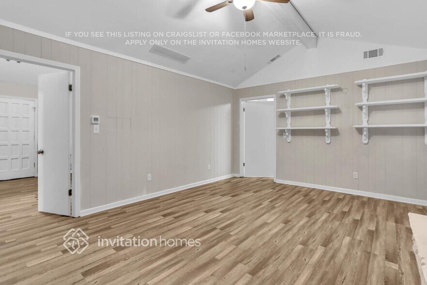 Building Photo - 5388 Golfcrest Cir