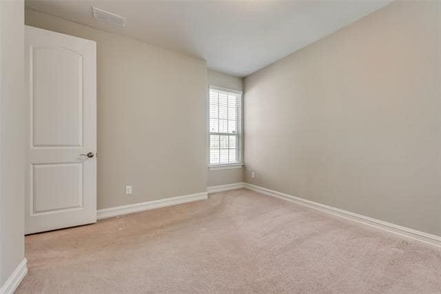 Building Photo - 2818 Balmoral Dr