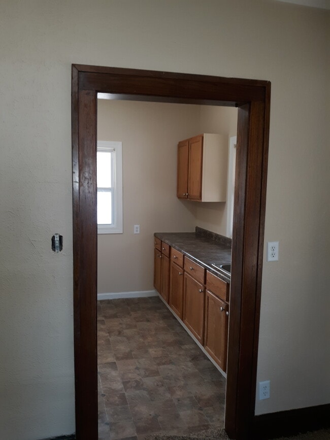 Building Photo - 2305 Broadway