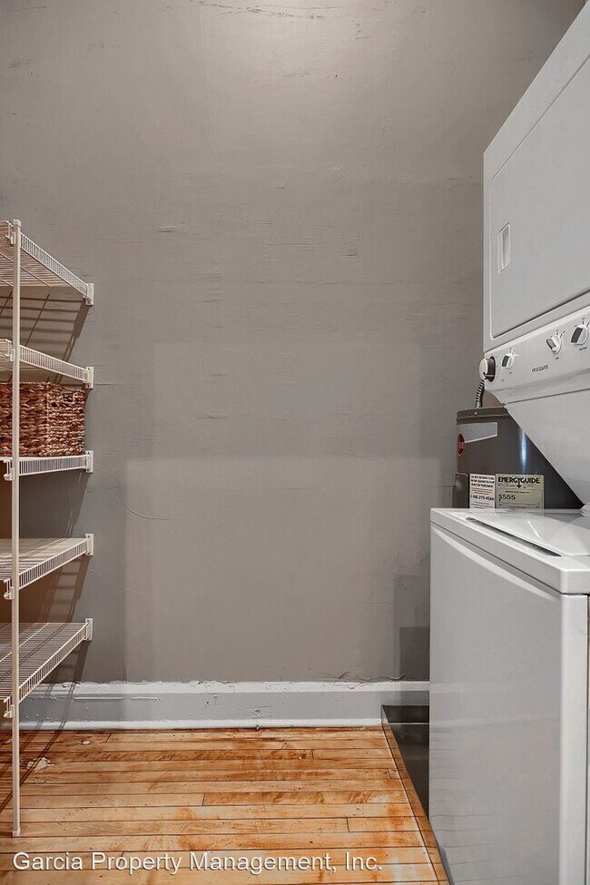 Building Photo - 1615 Hampton Ave