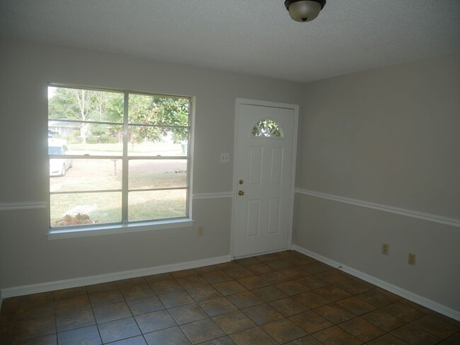 Building Photo - 37 Torbrook Cove