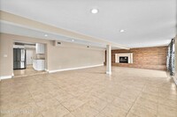 Building Photo - 2619 Lorna Dr