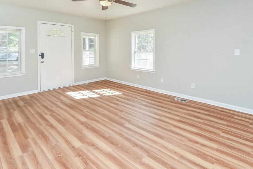 Building Photo - 1407 Bonner Ave