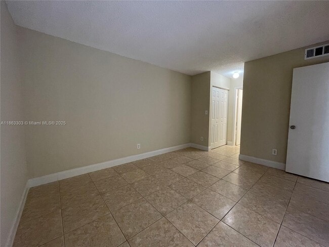 Building Photo - 3470 Foxcroft Rd
