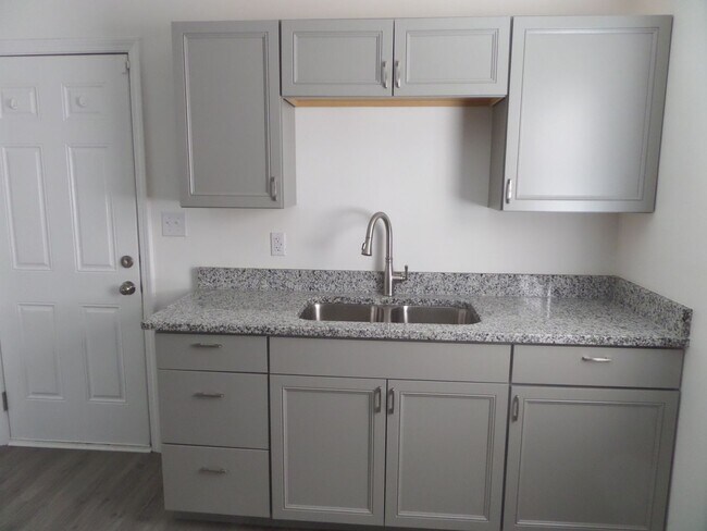 Building Photo - Charming 3BR House in Warner Robins