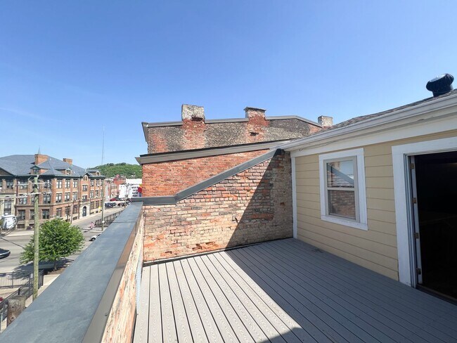 Building Photo - 1508 Moore St