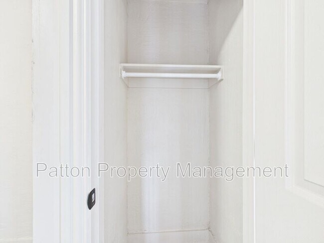 Building Photo - 1111 SW 13th Ave