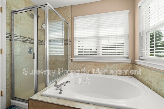 Building Photo - 204 Spruce Trail
