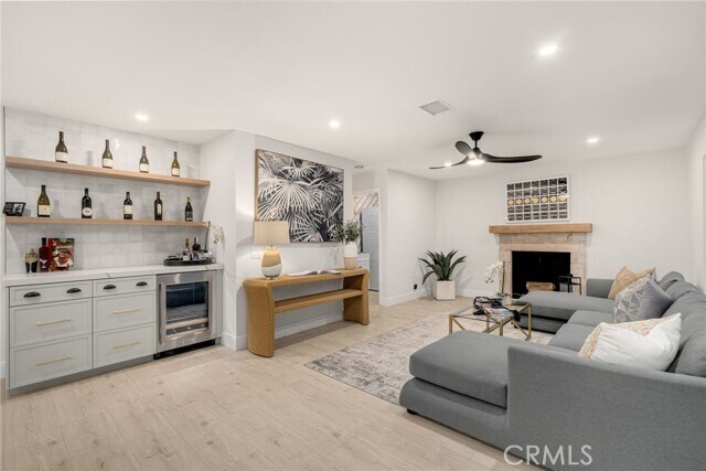 Building Photo - 24362 Via Santa Clara