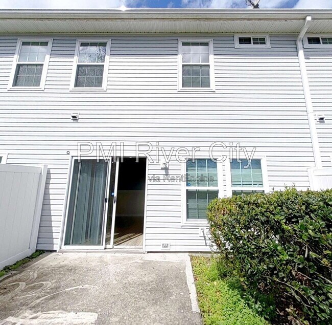 Building Photo - 1740 Biscayne Bay Cir