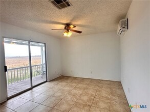 Building Photo - 158 Stockmen