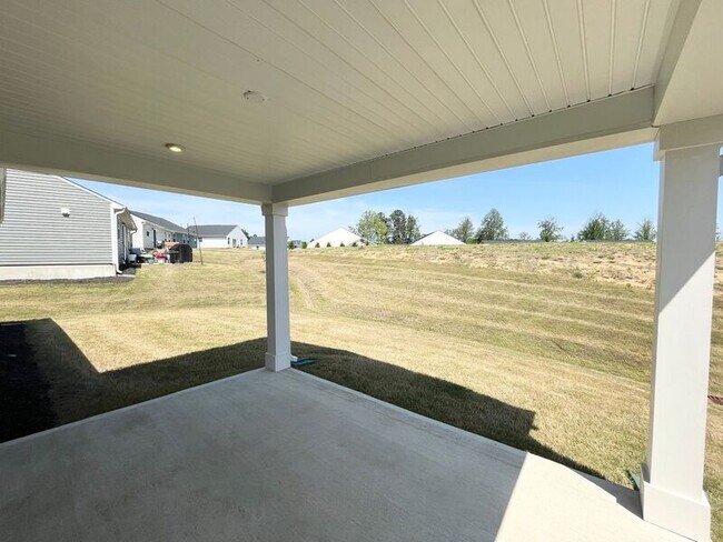 Building Photo - 8765 Kenridge Ln