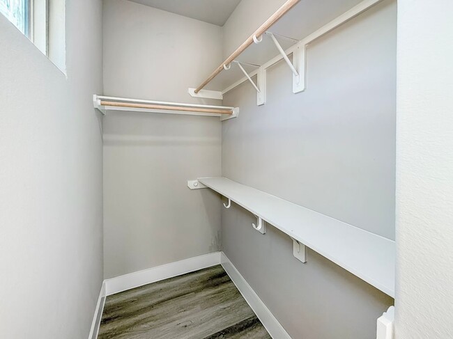 Building Photo - 3109 Shelby Cir