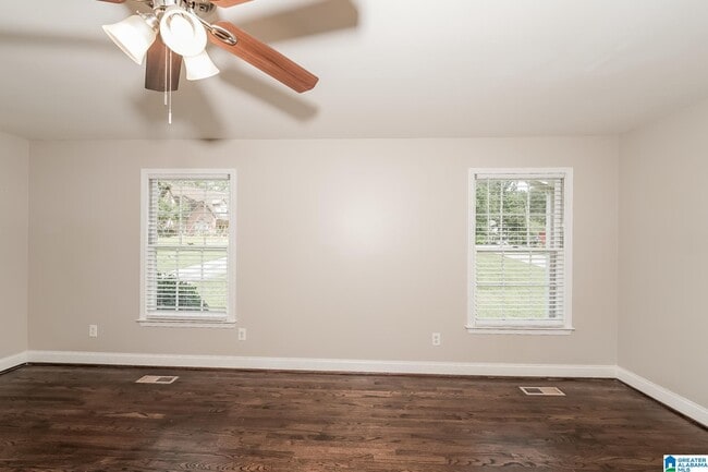 Building Photo - 305 Russet Cove Cir