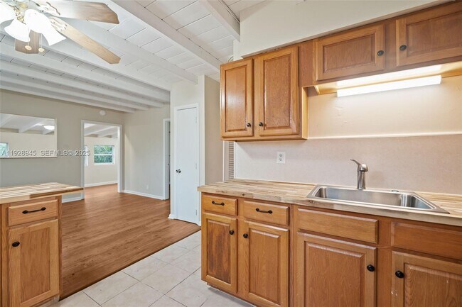 Building Photo - 766 NW 42nd St