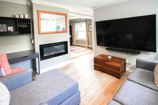 Building Photo - 48 Fales Ave