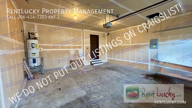 Building Photo - 104 167th St E