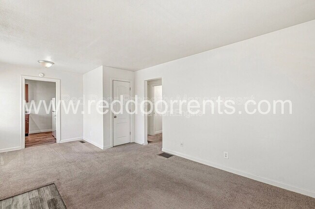 Building Photo - 1742 N Whittier Pl