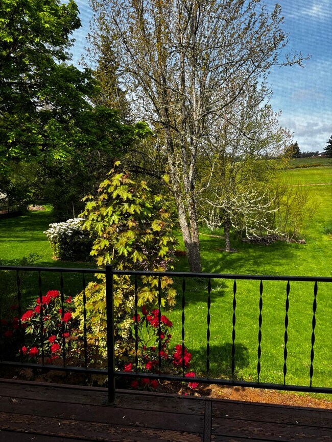 Building Photo - Rare 3-Acre 3BR Home in South Salem – Shops, Workspace & Greenhouses