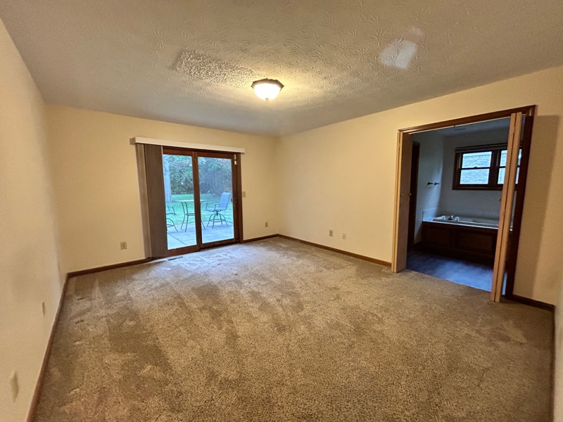 Building Photo - 840 Westlake Dr