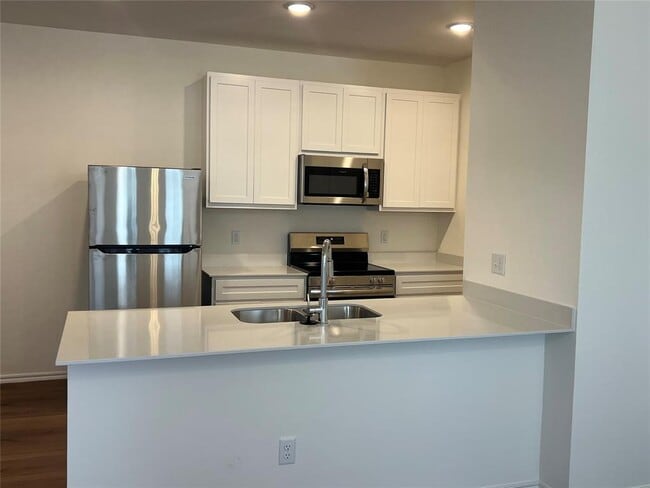 Building Photo - 12215 SW 2nd St