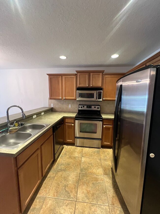 Building Photo - 3005 Ashford Park Pl
