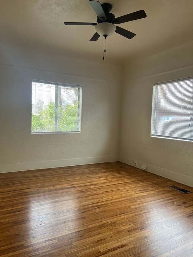 Building Photo - Cozy Home on Quiet, Friendly Street