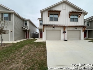 Building Photo - 13862 Enzo Gate