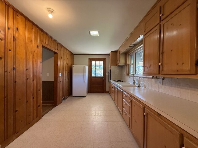 Building Photo - 3241 Harper Rd