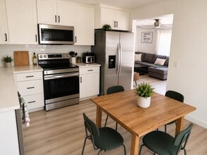 Building Photo - 1492 E 900 S