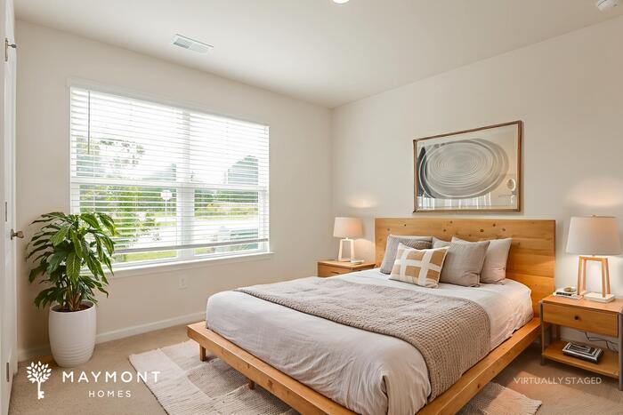 Building Photo - 105 Clover Walk Dr