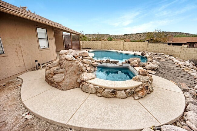 Building Photo - Pending/ Rented - Serene 3-bed 2-bath