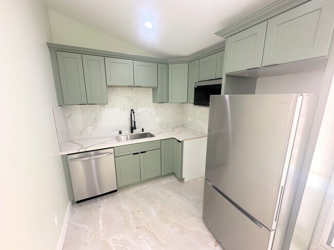 Building Photo - 22235-22241-22243 Wyandotte St.